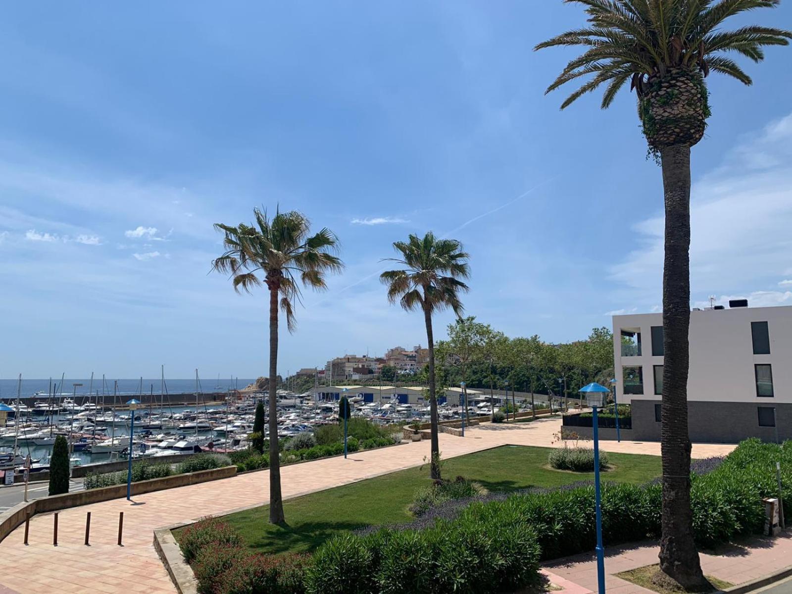 Apartamentos Port Marina Palamós Eksteriør billede
